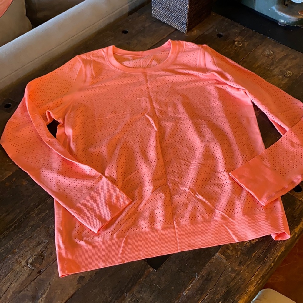 Lululemon long sleeved shirt